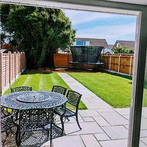 Lovely 3-bed House In Lytham Saint Annes Lytham St Annes